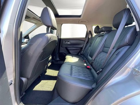 Used 2023 Nissan Rogue Platinum w/ Platinum Premium Package AWD/4WD image 12