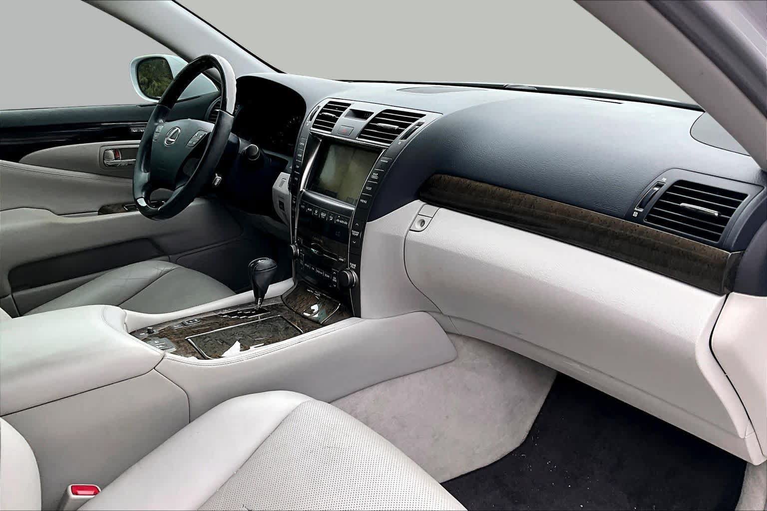 Used 2008 Lexus LS 460 RWD image 18