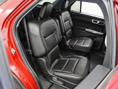 Used 2023 Ford Explorer XLT w/ Equipment Group 202A AWD/4WD image 21