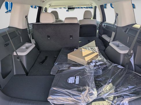 New 2026 Hyundai Santa Fe SE image 29