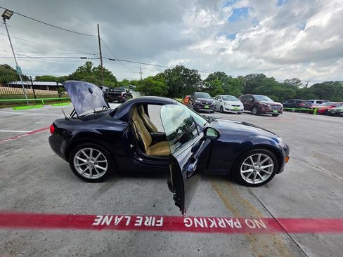 Used 2011 MAZDA MX-5 Miata Grand Touring w/ Premium Pkg RWD image 26