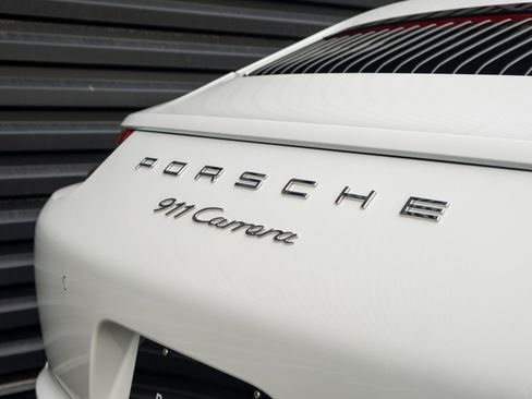 Certified 2017 Porsche 911 Carrera RWD image 38
