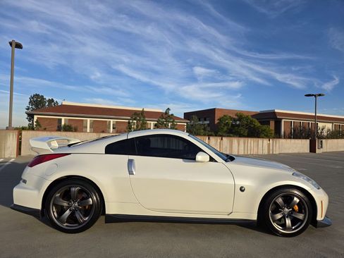 Used 2008 Nissan 350Z NISMO image 7
