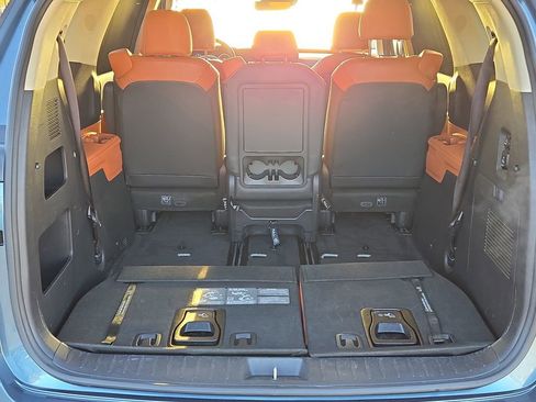Certified 2024 Kia Carnival SX image 11