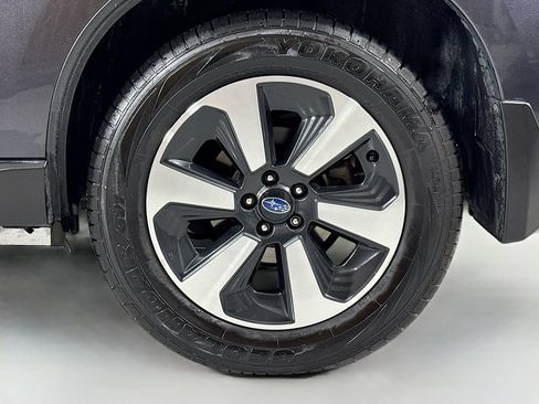 Used 2017 Subaru Forester 2.5i Premium AWD/4WD image 9
