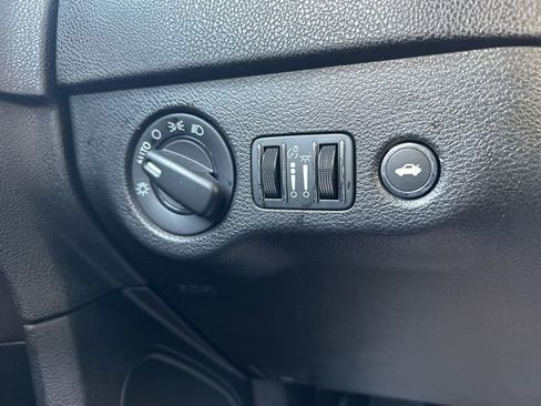 Used 2023 Dodge Charger SXT image 16