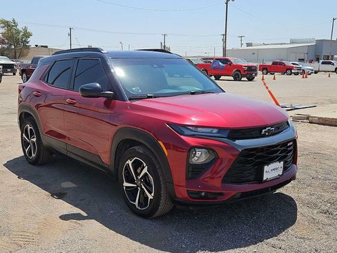 Used 2021 Chevrolet TrailBlazer RS w/ Convenience Package FWD image 2