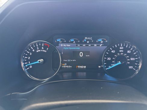 Used 2019 Ford Expedition Limited w/ Equipment Group 301A AWD/4WD image 8