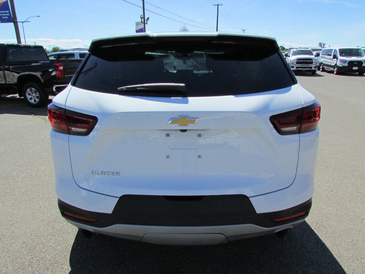Used 2025 Chevrolet Blazer LT FWD image 8