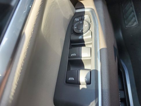 New 2026 GMC Sierra 1500 SLE image 17