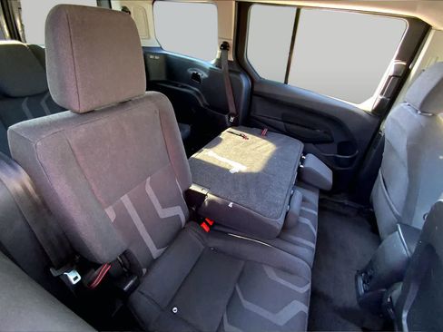 Used 2016 Ford Transit Connect XLT FWD image 19