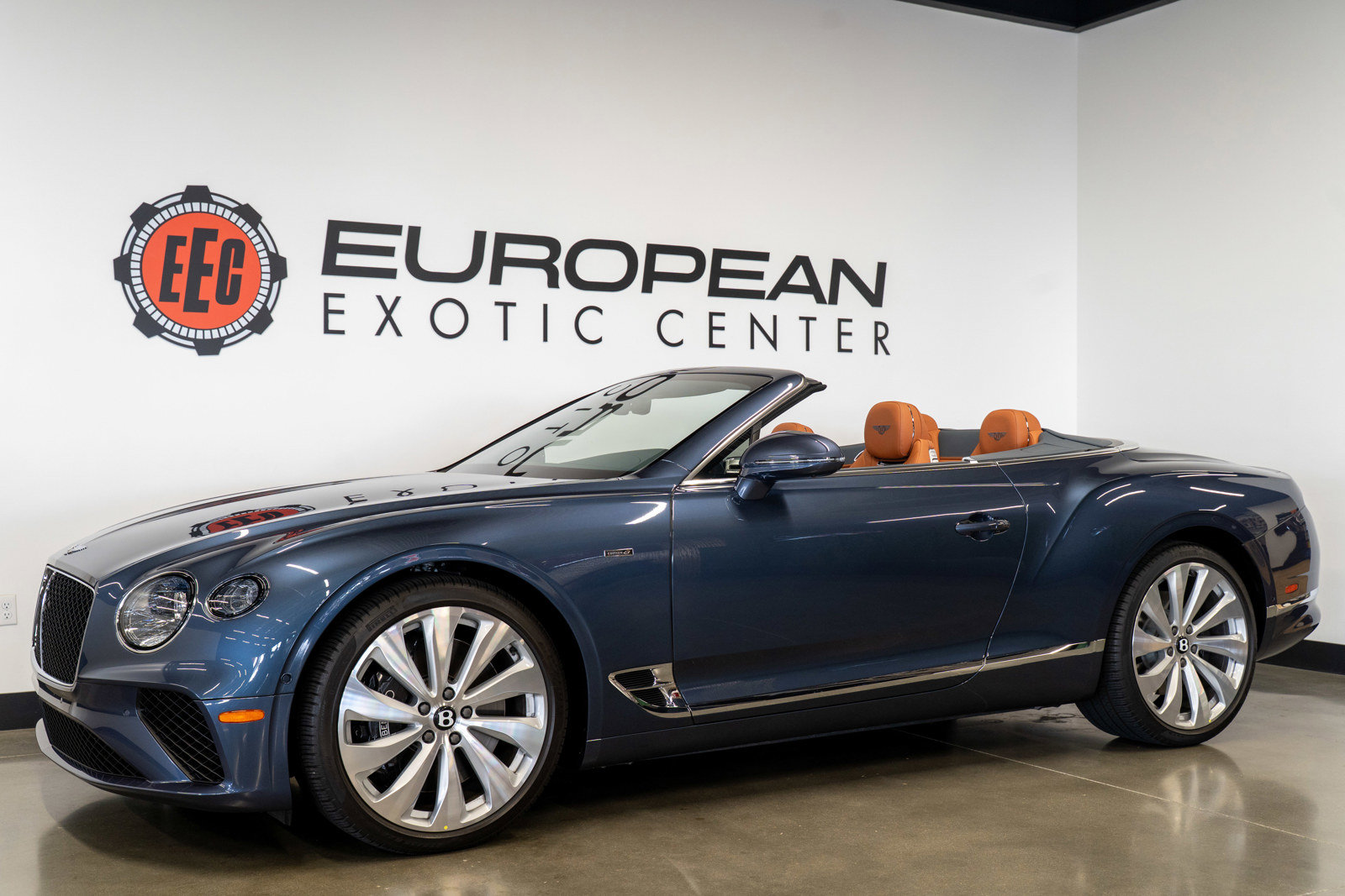 Used 2024 Bentley Continental GT V8 AWD/4WD image 27