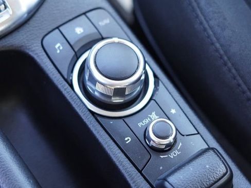 Used 2018 Toyota Yaris iA image 23