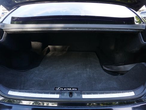 Used 2018 Lexus LS 500 w/ Accessory Package (Z2) RWD image 30