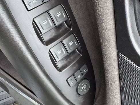 Used 2019 Cadillac Escalade Platinum w/ Escalade Sport Edition AWD/4WD image 13