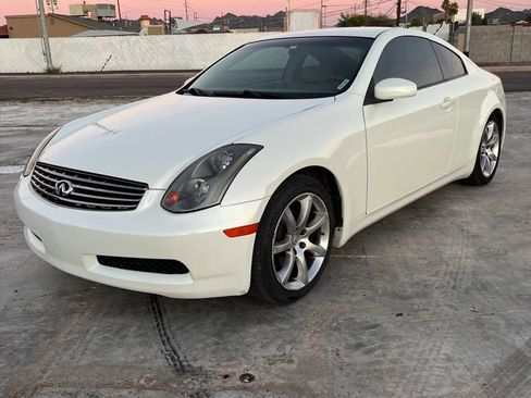 Used 2004 INFINITI G35 Coupe w/ Performance Tire & Wheel Pkg image 3