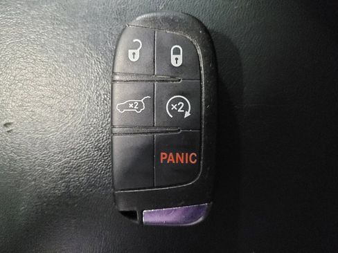 Used 2018 Jeep Compass Limited w/ Navigation Group image 32