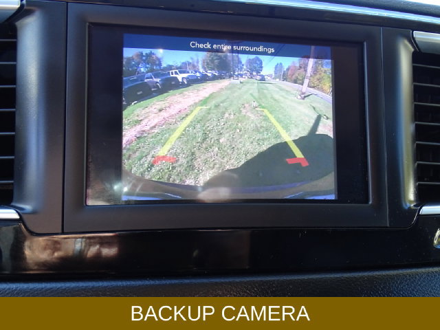 Used 2020 Chrysler Pacifica Touring-L FWD image 15