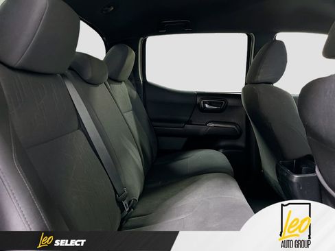 Used 2018 Toyota Tacoma TRD Off-Road image 26