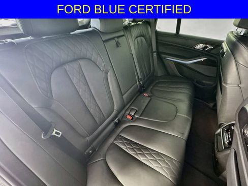 Used 2025 BMW X5 xDrive50e AWD/4WD image 32