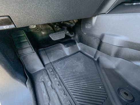 New 2025 Ford Bronco Badlands image 35