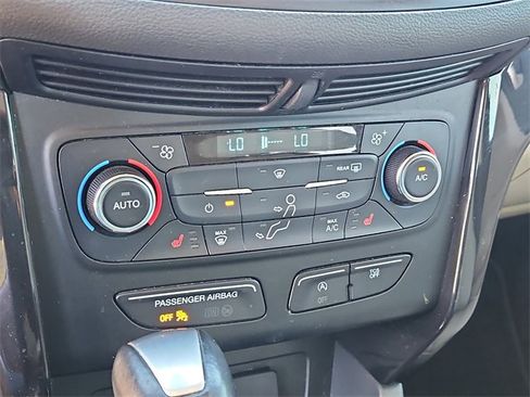 Used 2017 Ford Escape Titanium image 28