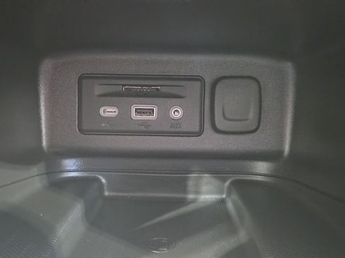 Used 2021 Chevrolet Equinox Premier AWD/4WD image 44