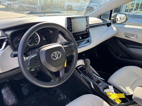 Certified 2021 Toyota Corolla LE w/ Carpet Mat Package (TMS) FWD image 15