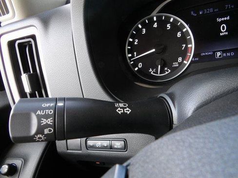 New 2026 Nissan Frontier SV w/ Tow Package AWD/4WD image 32