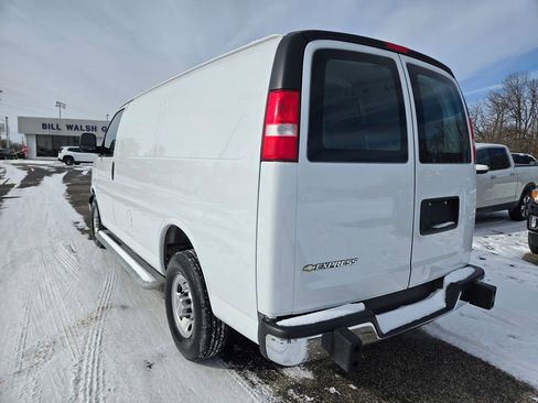 Used 2024 Chevrolet Express 2500 w/ Driver Convenience Package RWD image 7