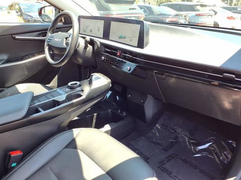 Certified 2024 Kia EV6 Light RWD image 12