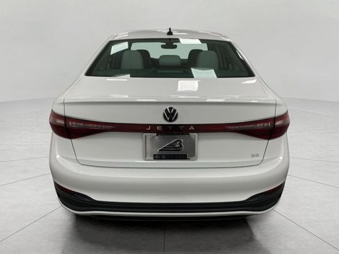New 2026 Volkswagen Jetta SE image 4