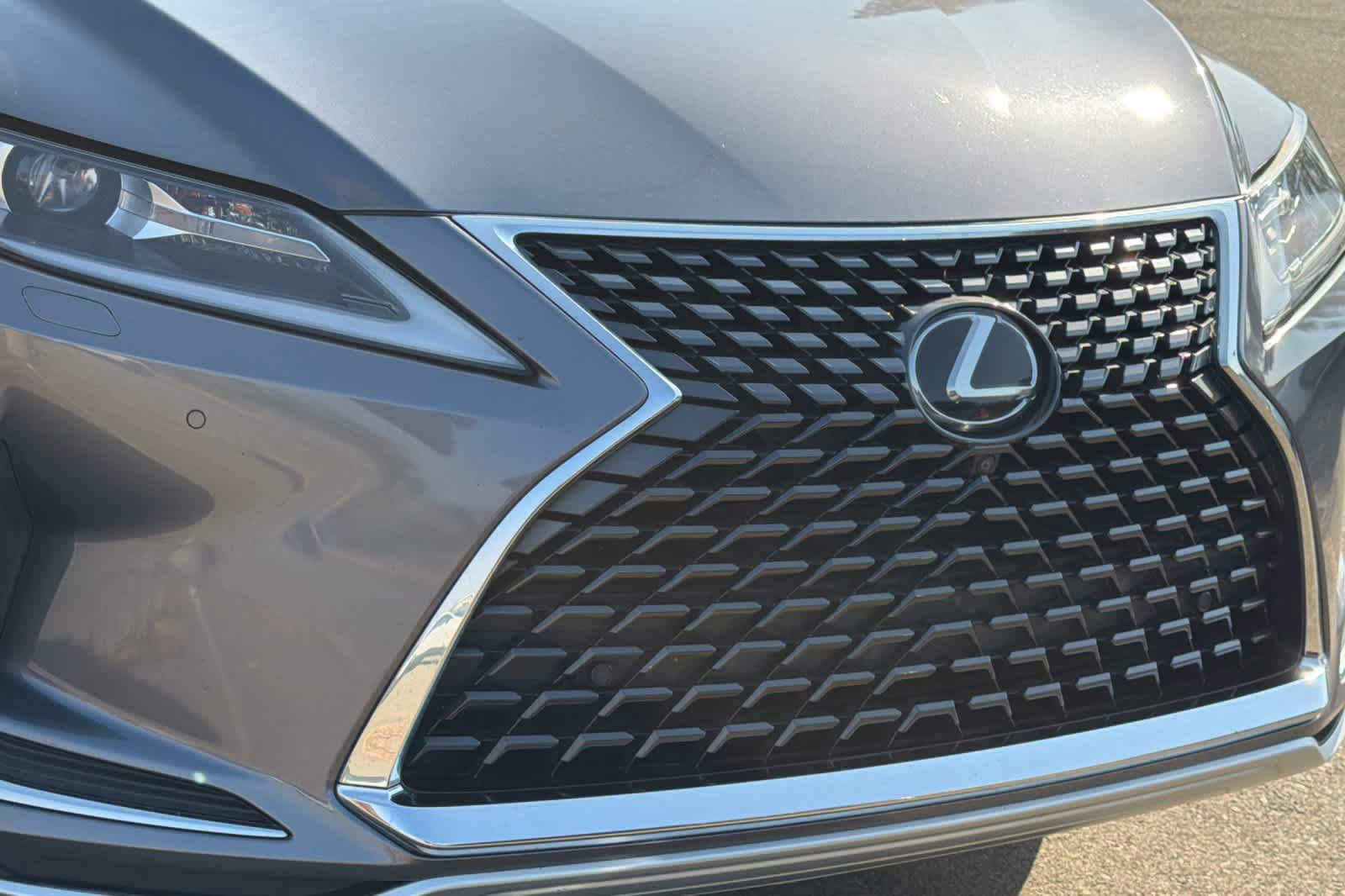 Used 2021 Lexus RX 350L Premium w/ Premium Package AWD/4WD image 9