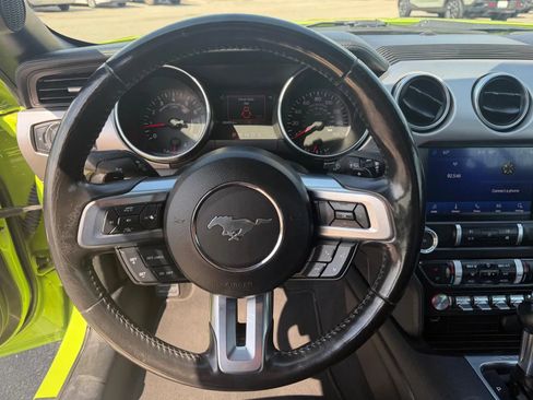 Used 2020 Ford Mustang Premium RWD image 15