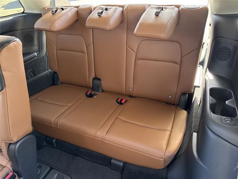 Used 2025 Nissan Pathfinder Platinum w/ Cargo Package FWD image 23