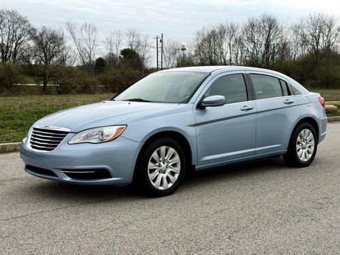 Used 2014 Chrysler 200 LX image 37