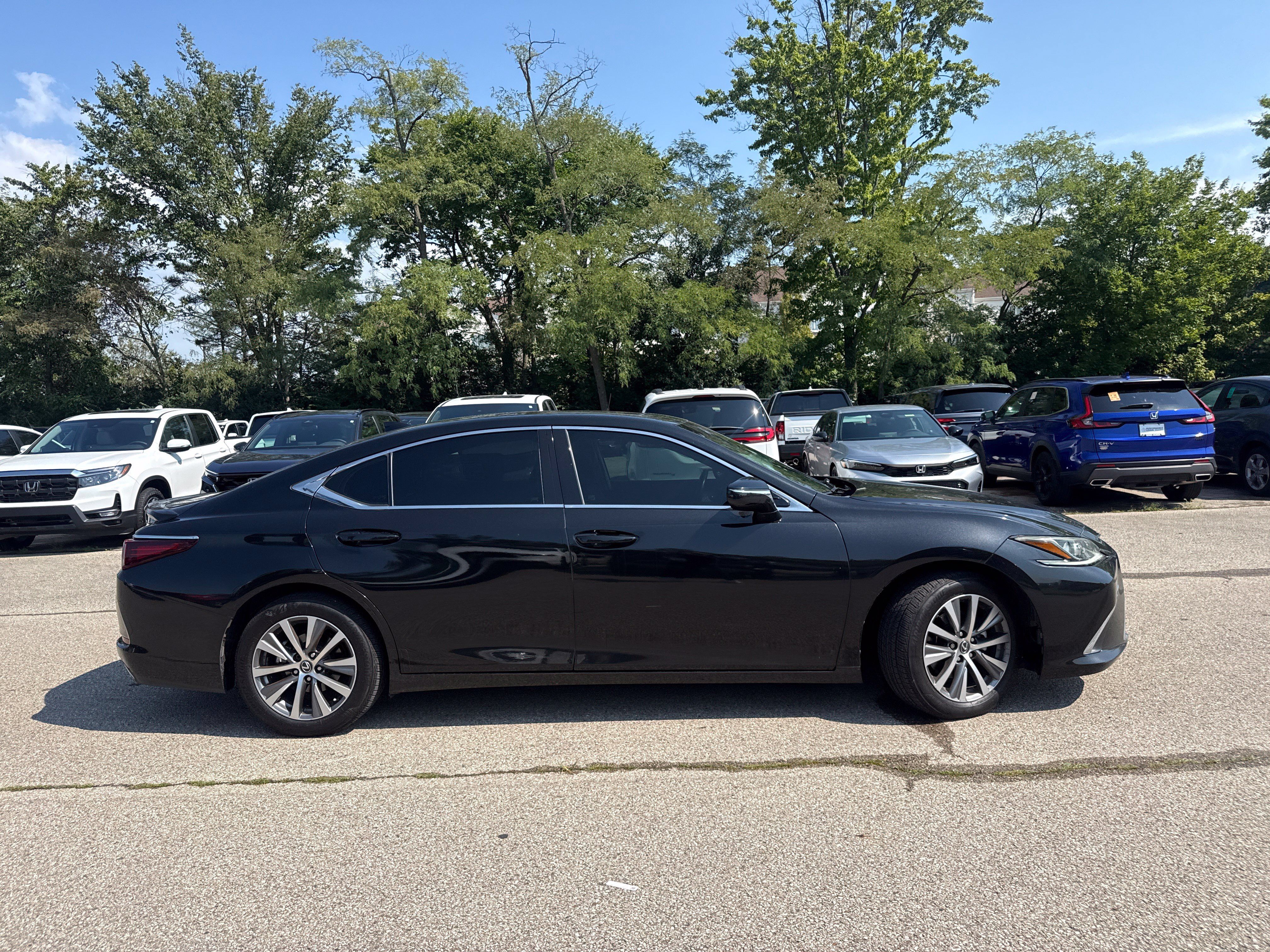 Used 2019 Lexus ES 350 w/ Premium Package FWD image 32