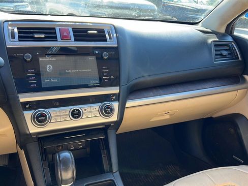 Used 2016 Subaru Outback 2.5i Limited AWD/4WD image 9