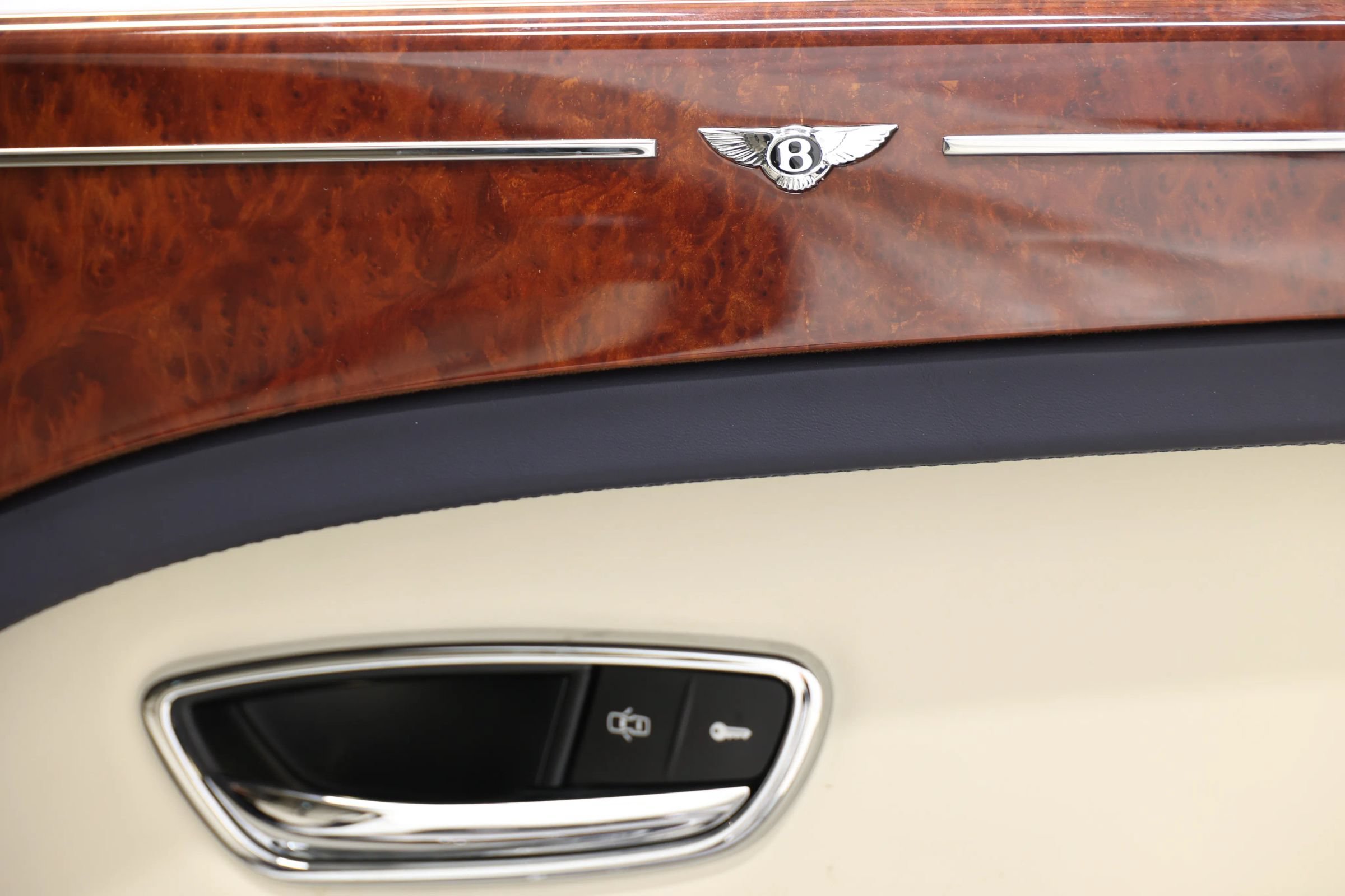 Used 2017 Bentley Mulsanne RWD image 94