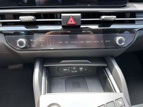 Used 2026 Kia Sportage EX AWD/4WD image 24
