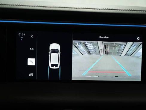 Certified 2025 Porsche Macan Electric image 20