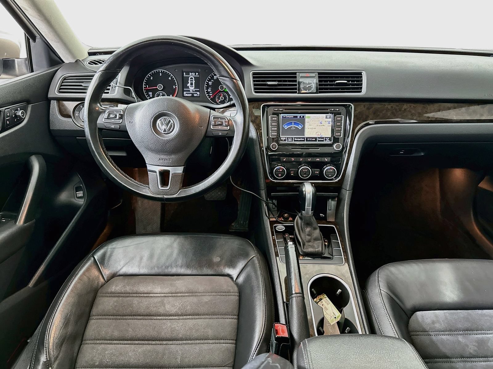 Used 2015 Volkswagen Passat TDI SEL Premium FWD image 23