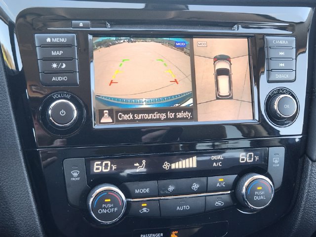 Used 2020 Nissan Rogue SL AWD/4WD image 18