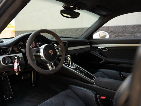Used 2015 Porsche 911 GT3 RWD image 57