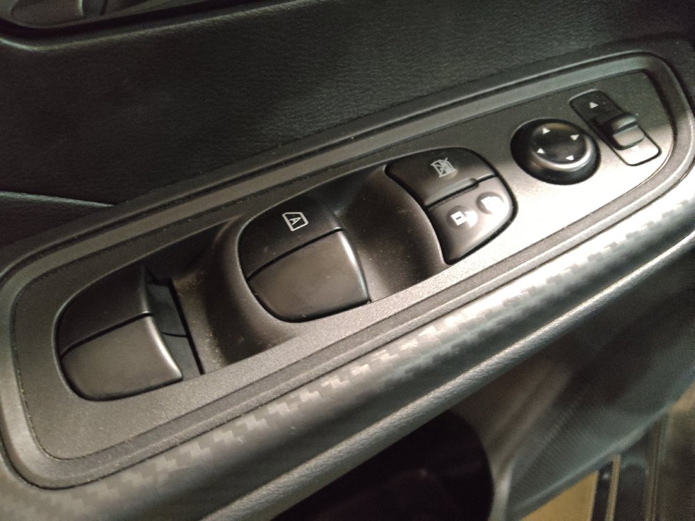 Used 2025 Nissan Versa SV w/ Trunk Package FWD image 27