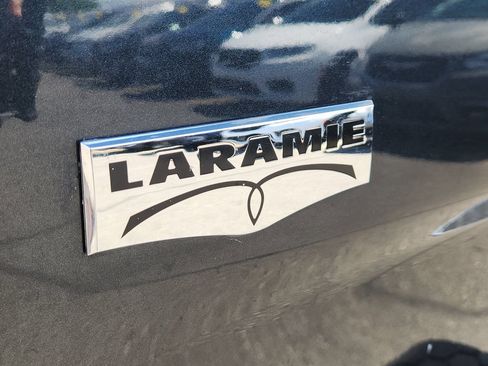 Used 2017 RAM 2500 Laramie w/ Off Road Package AWD/4WD image 5