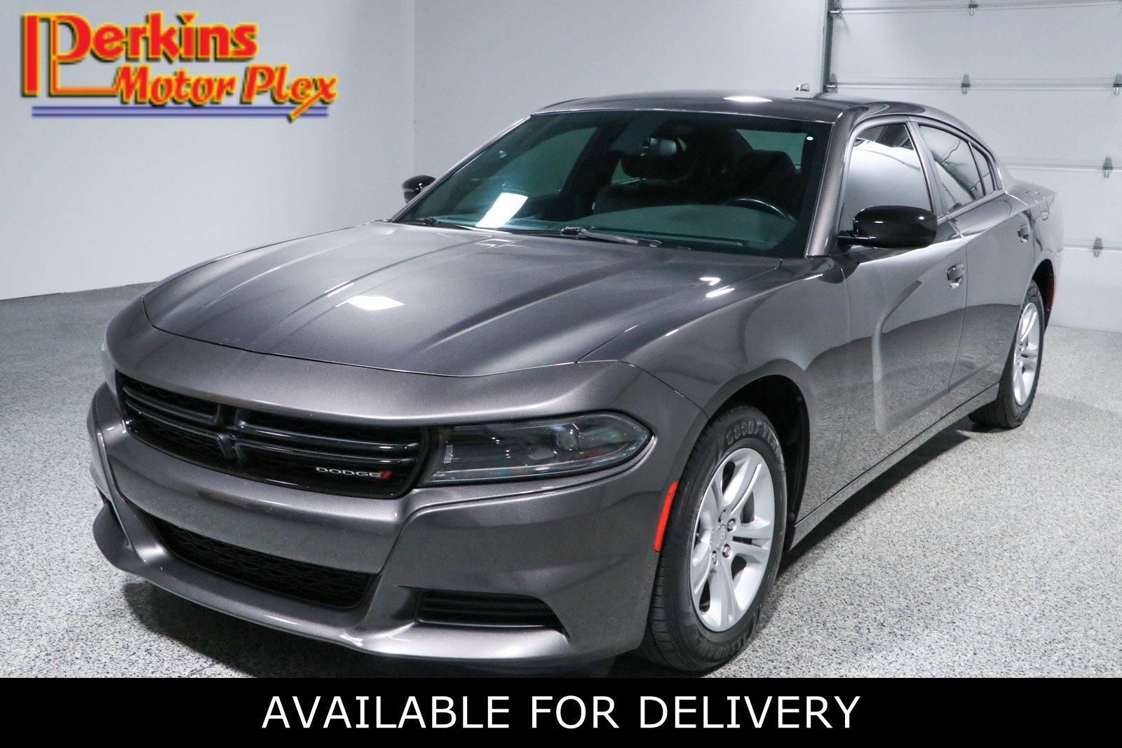 Used 2023 Dodge Charger SXT RWD image 1