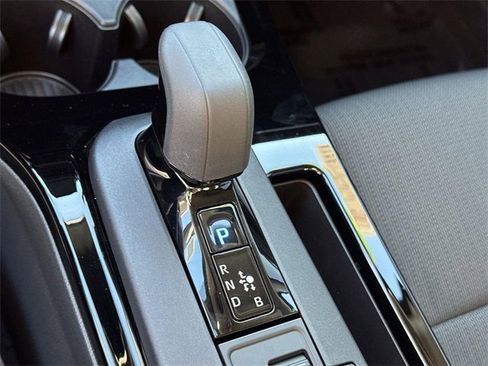 Used 2025 Toyota Prius LE image 15