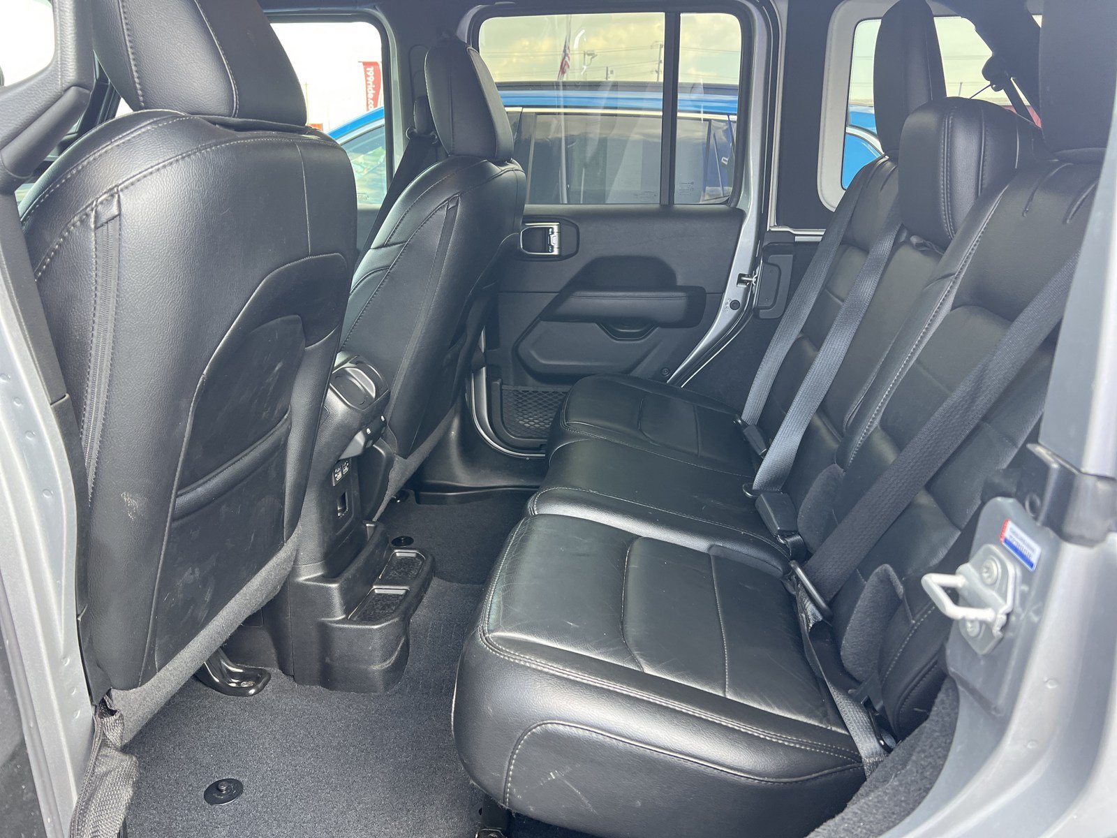 Used 2021 Jeep Wrangler Unlimited Sahara AWD/4WD image 11