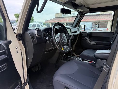 Used 2018 Jeep Wrangler Unlimited Sport S AWD/4WD image 14